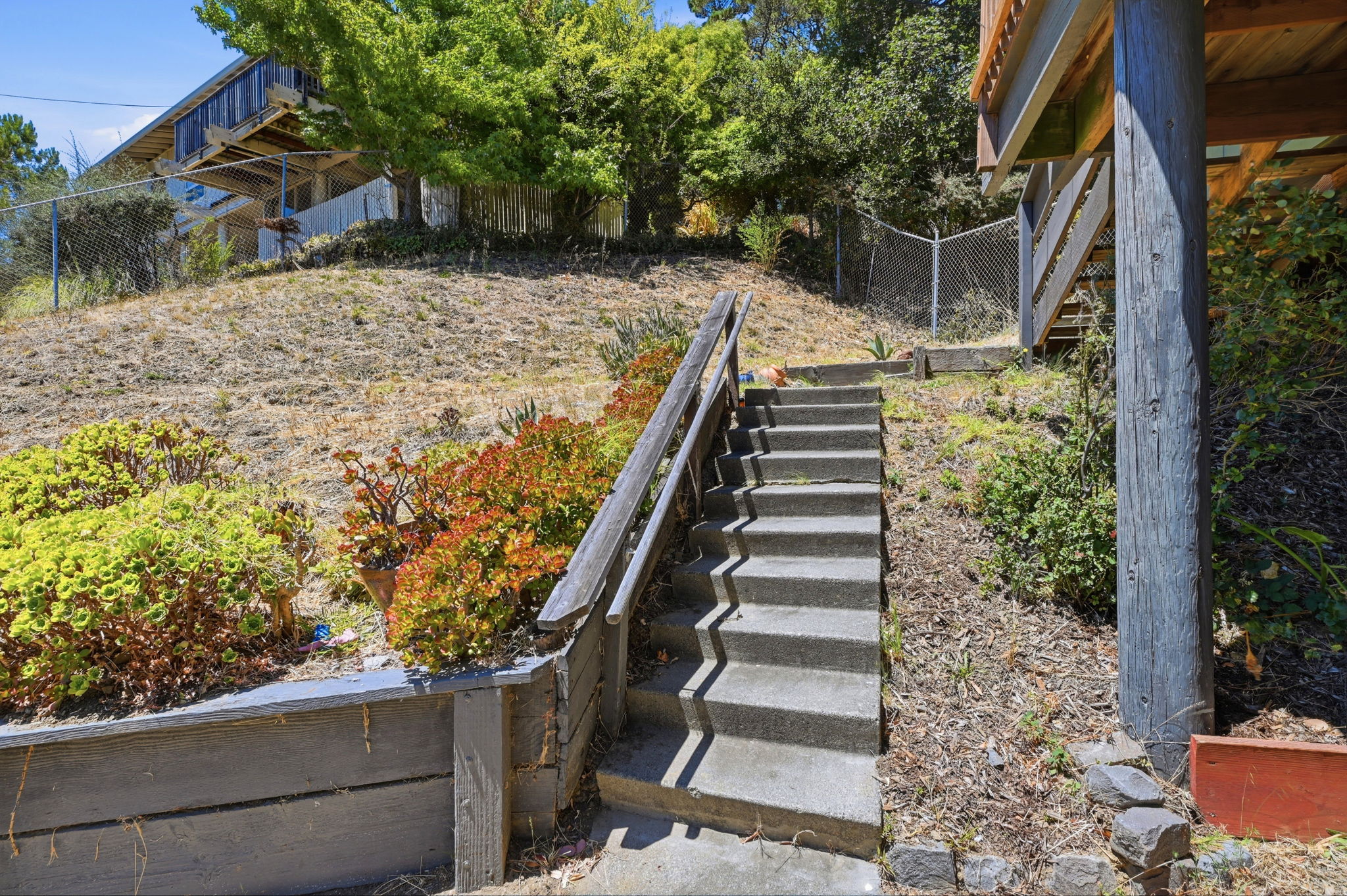 003_F8_85 Park Cir