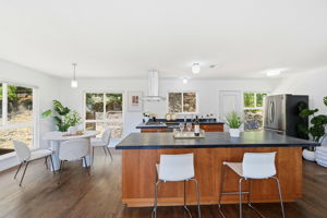 014_F8_85 Park Cir