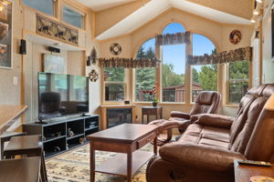  Photo 0