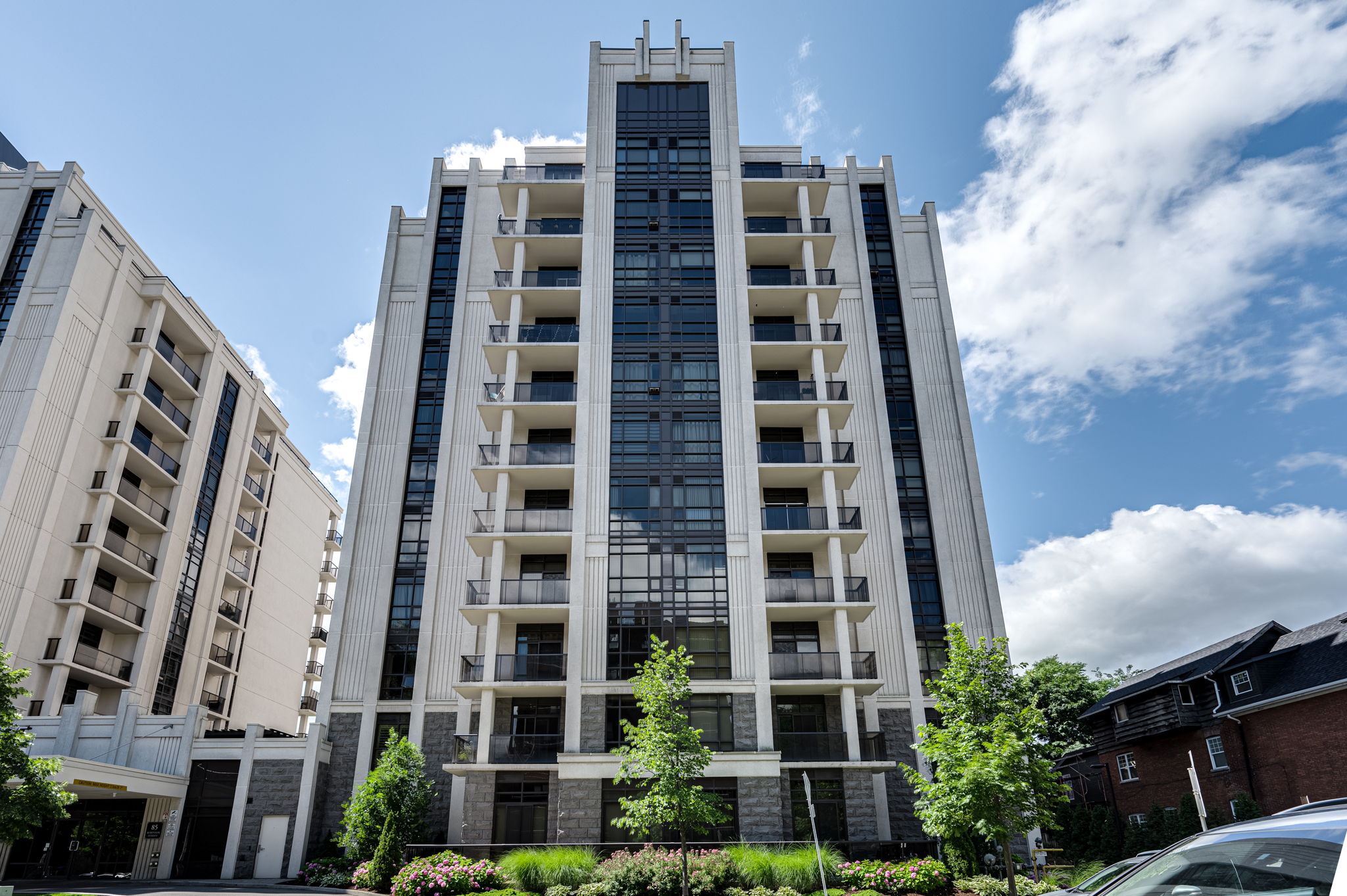 85 Robinson St Unit 803 Hamilton, ON L8P 0B9