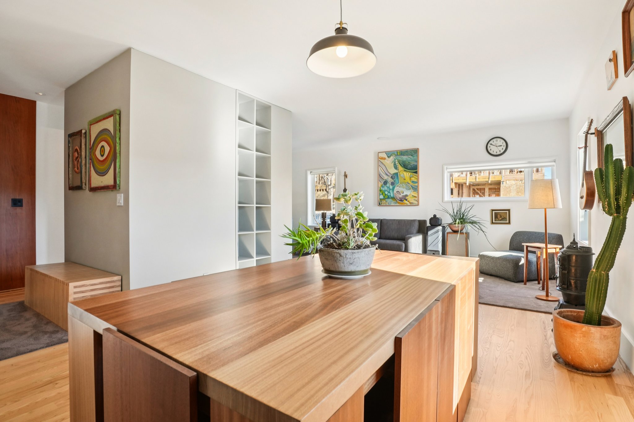 S Elati St-S2001-015.jpg