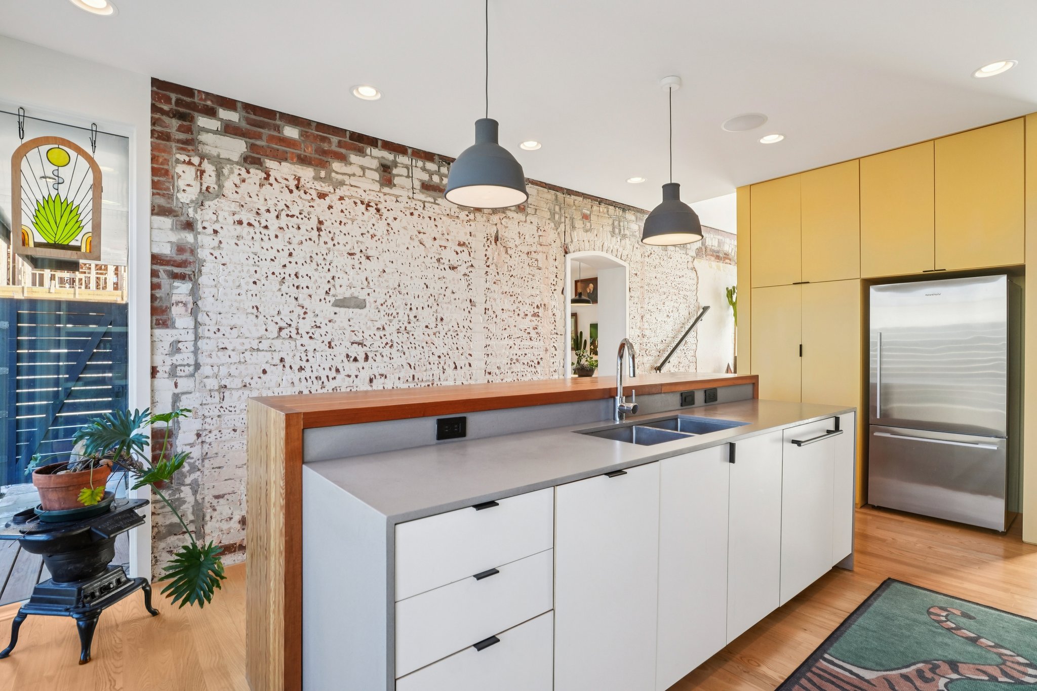 S Elati St-S2001-022.jpg