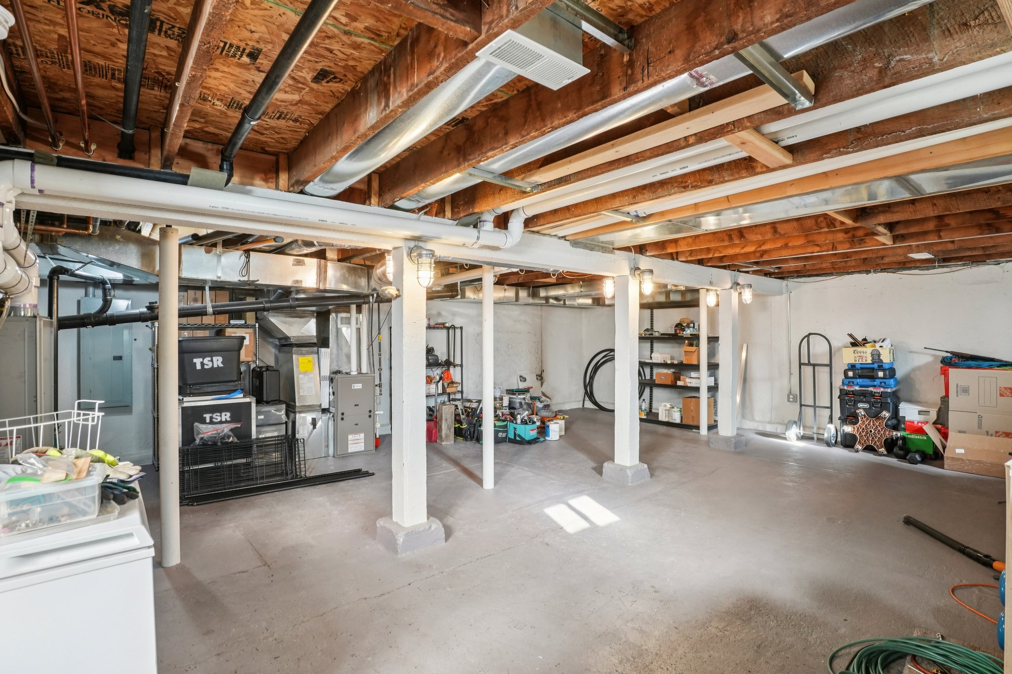 S Elati St-S2001-053.jpg