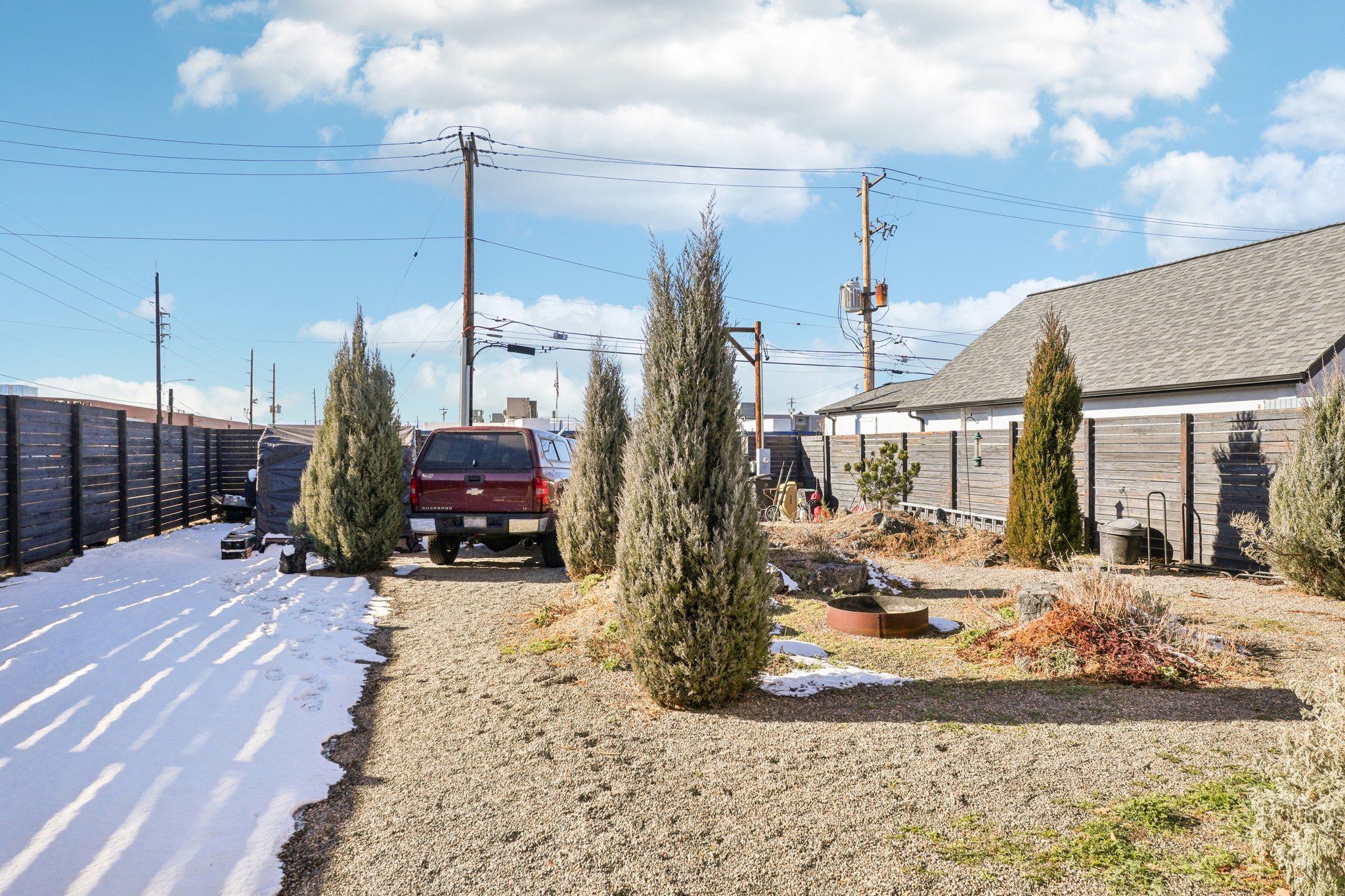 S Elati St-S2001-061.jpg