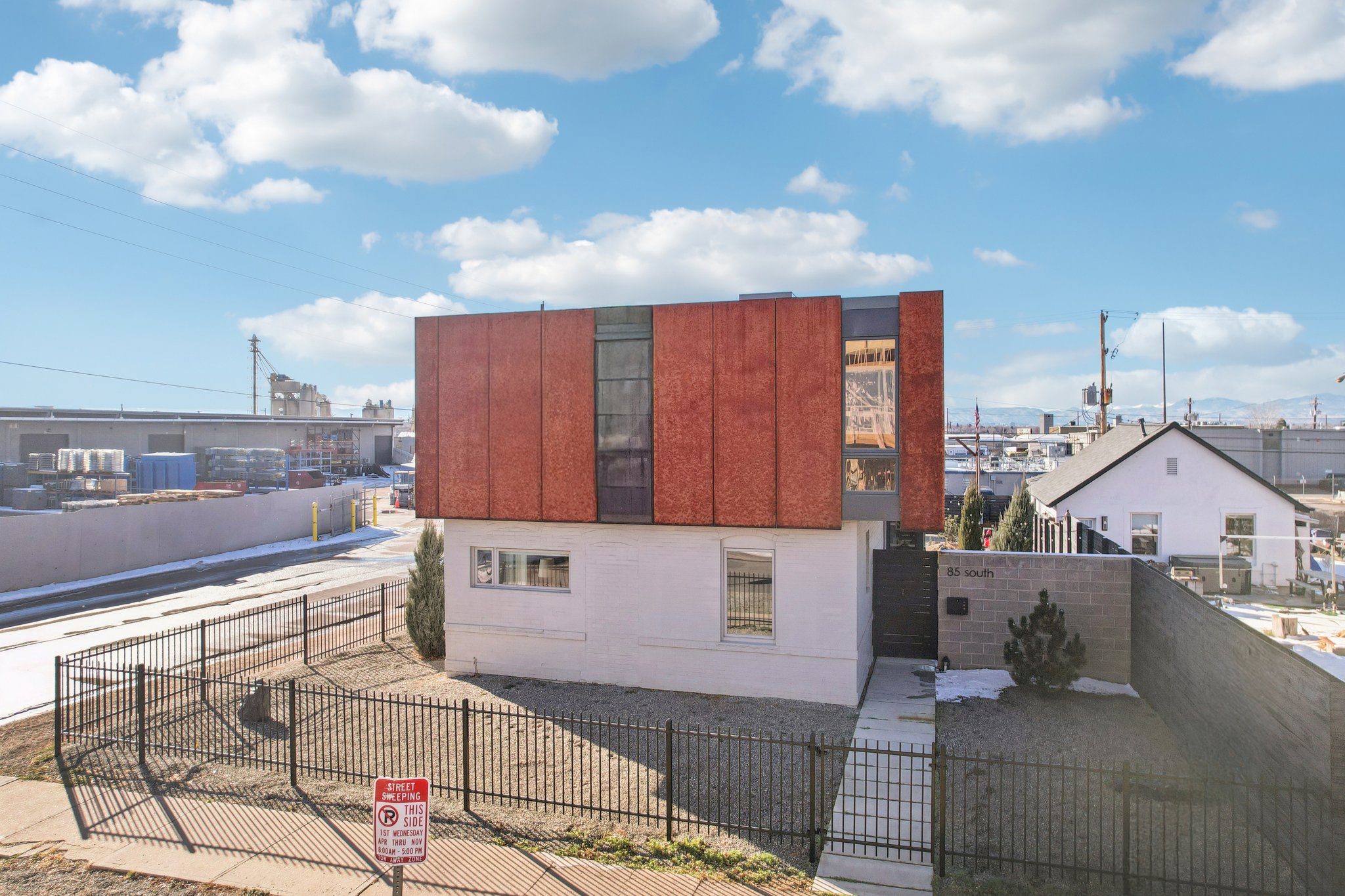 S Elati St-S2001-070.jpg