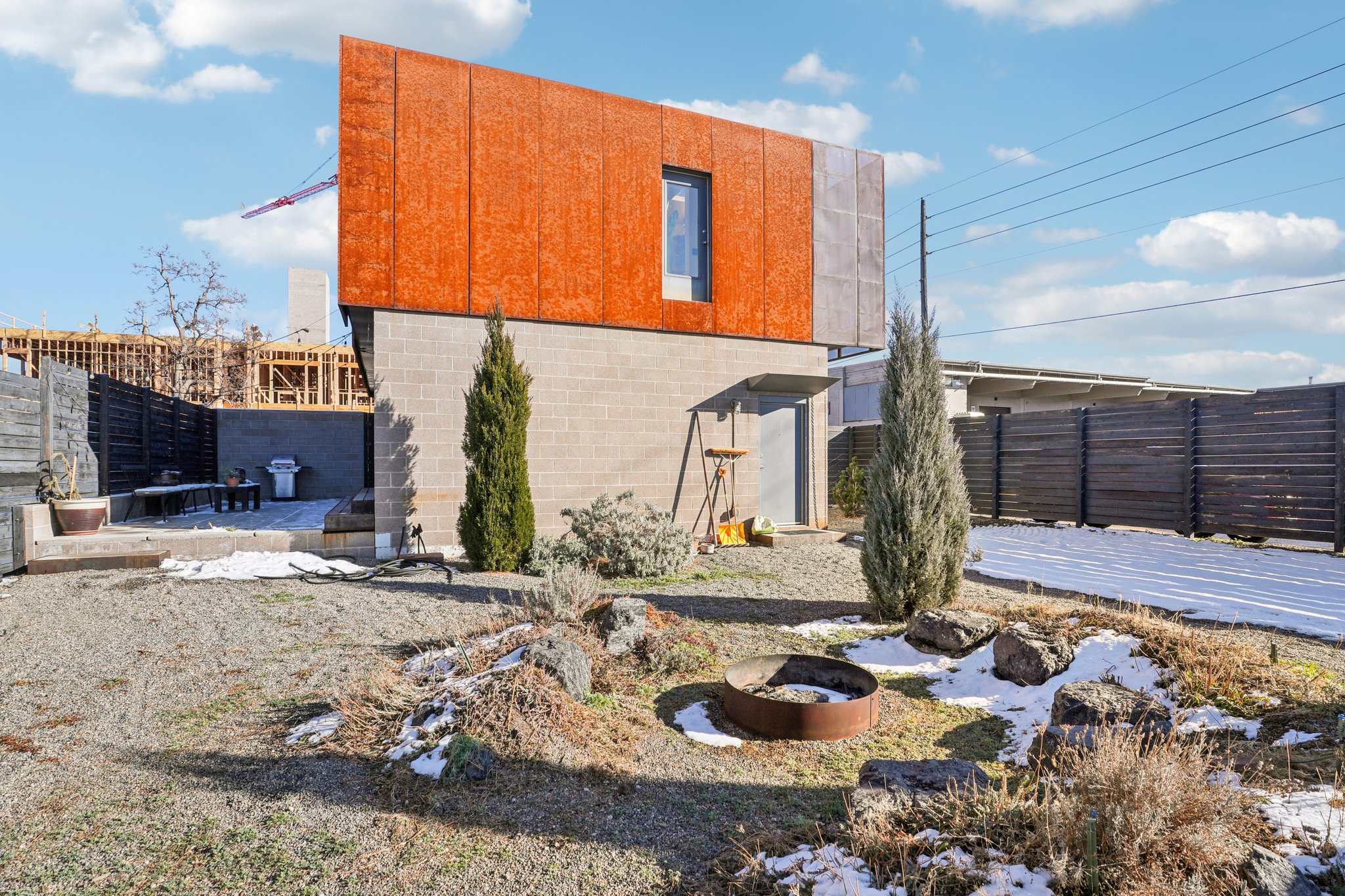 S Elati St-S2001-078.jpg