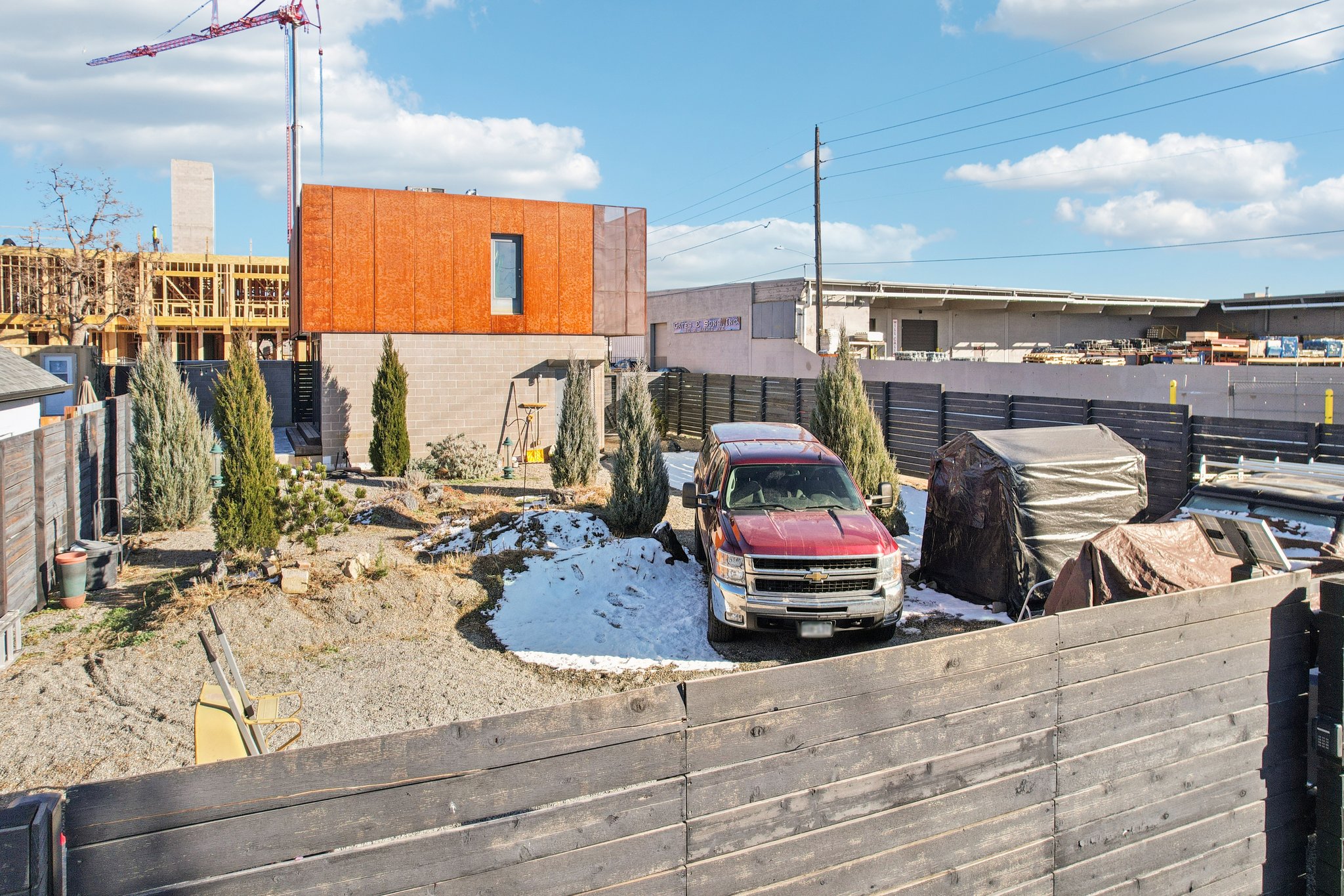 S Elati St-S2001-079.jpg