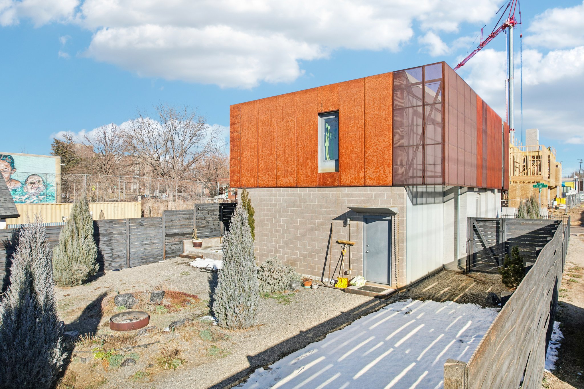 S Elati St-S2001-080.jpg