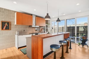 S Elati St-S2001-016.jpg