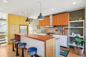 S Elati St-S2001-020.jpg