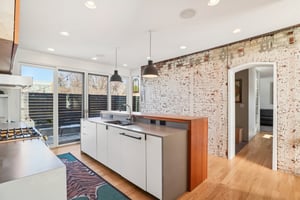 S Elati St-S2001-024.jpg