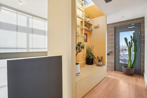 S Elati St-S2001-031.jpg