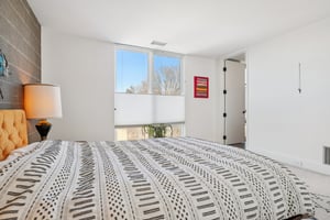 S Elati St-S2001-038.jpg