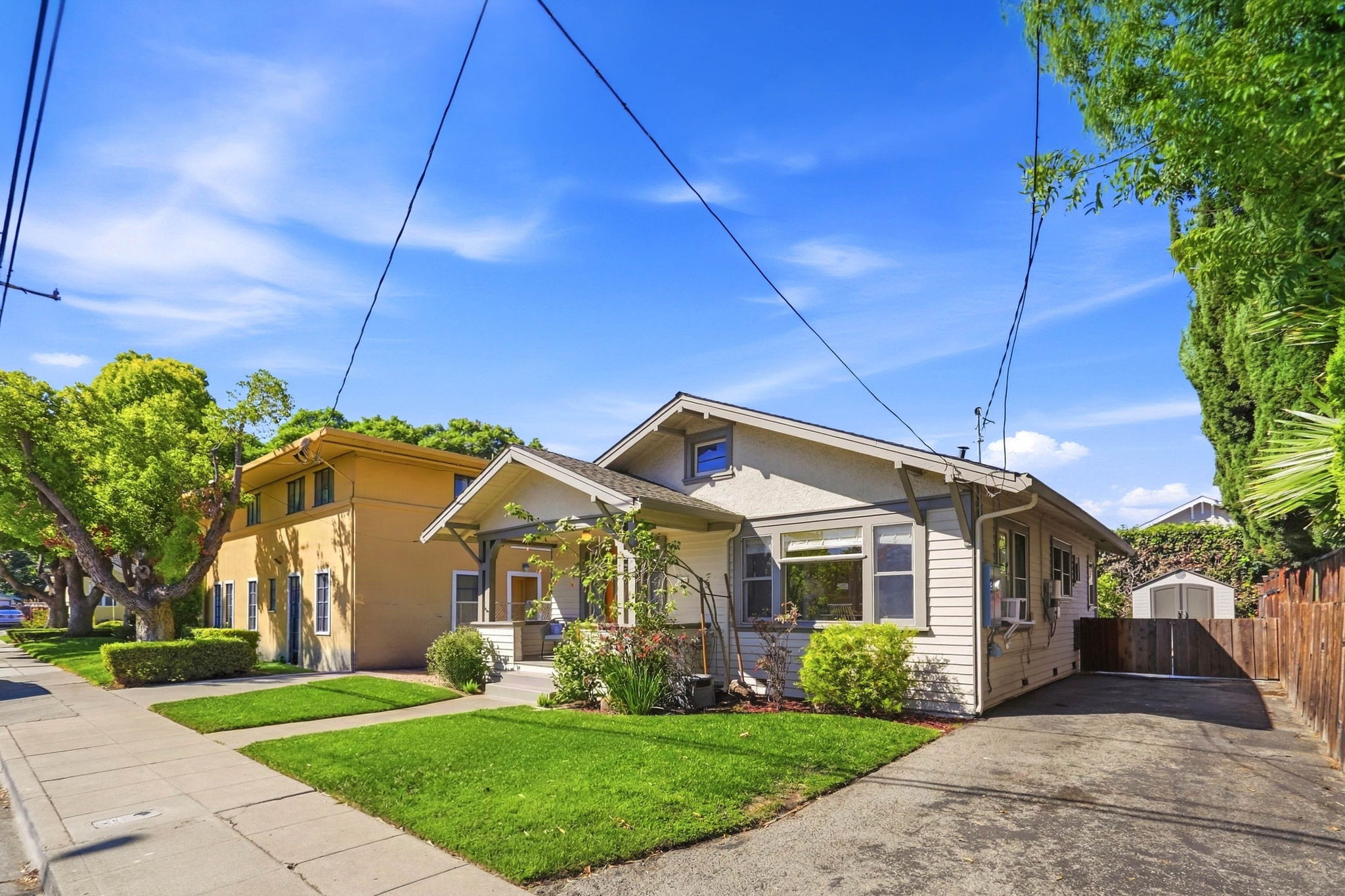 003_F8_85 S Keeble Ave
