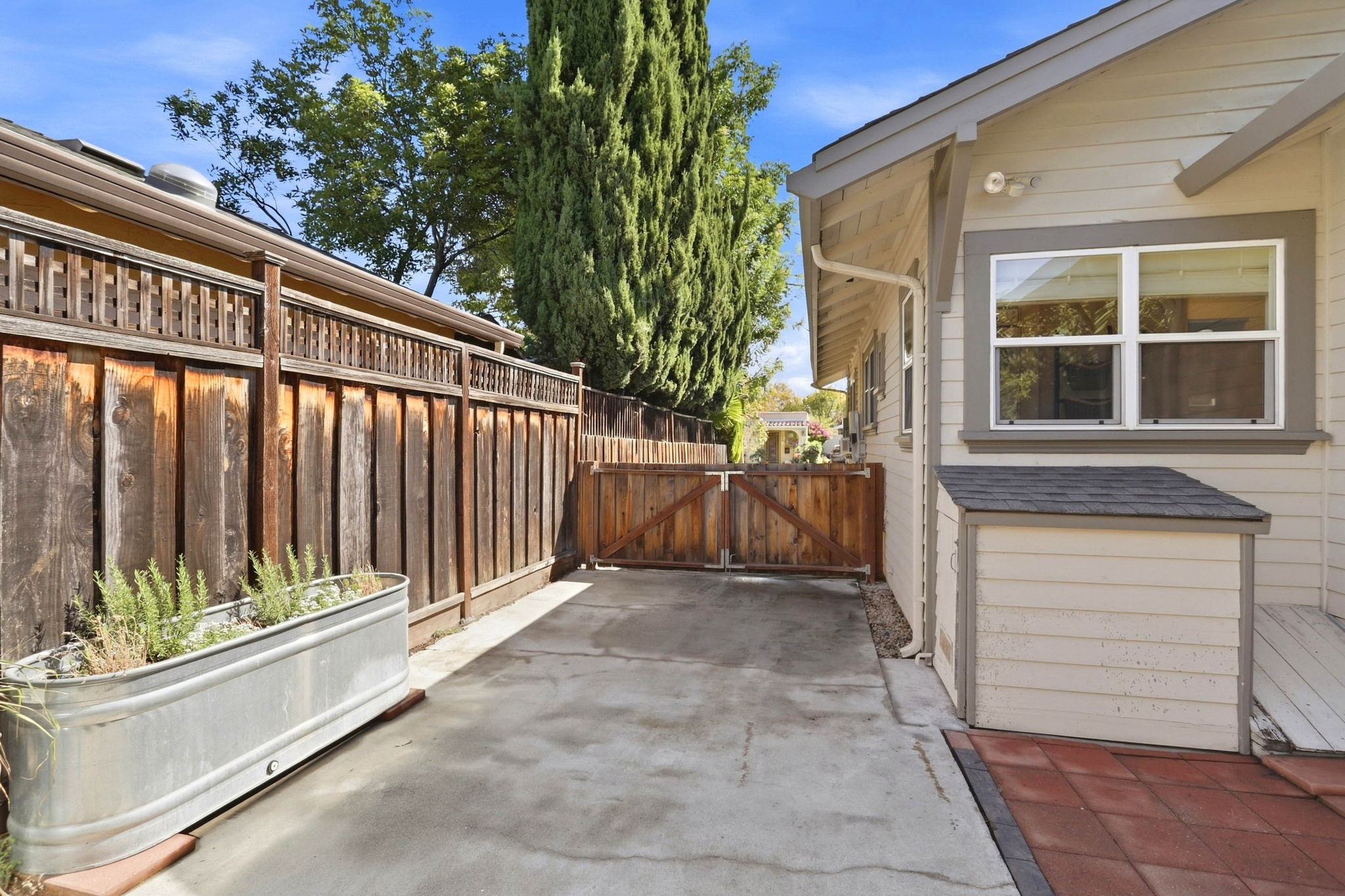 034_F8_85 S Keeble Ave