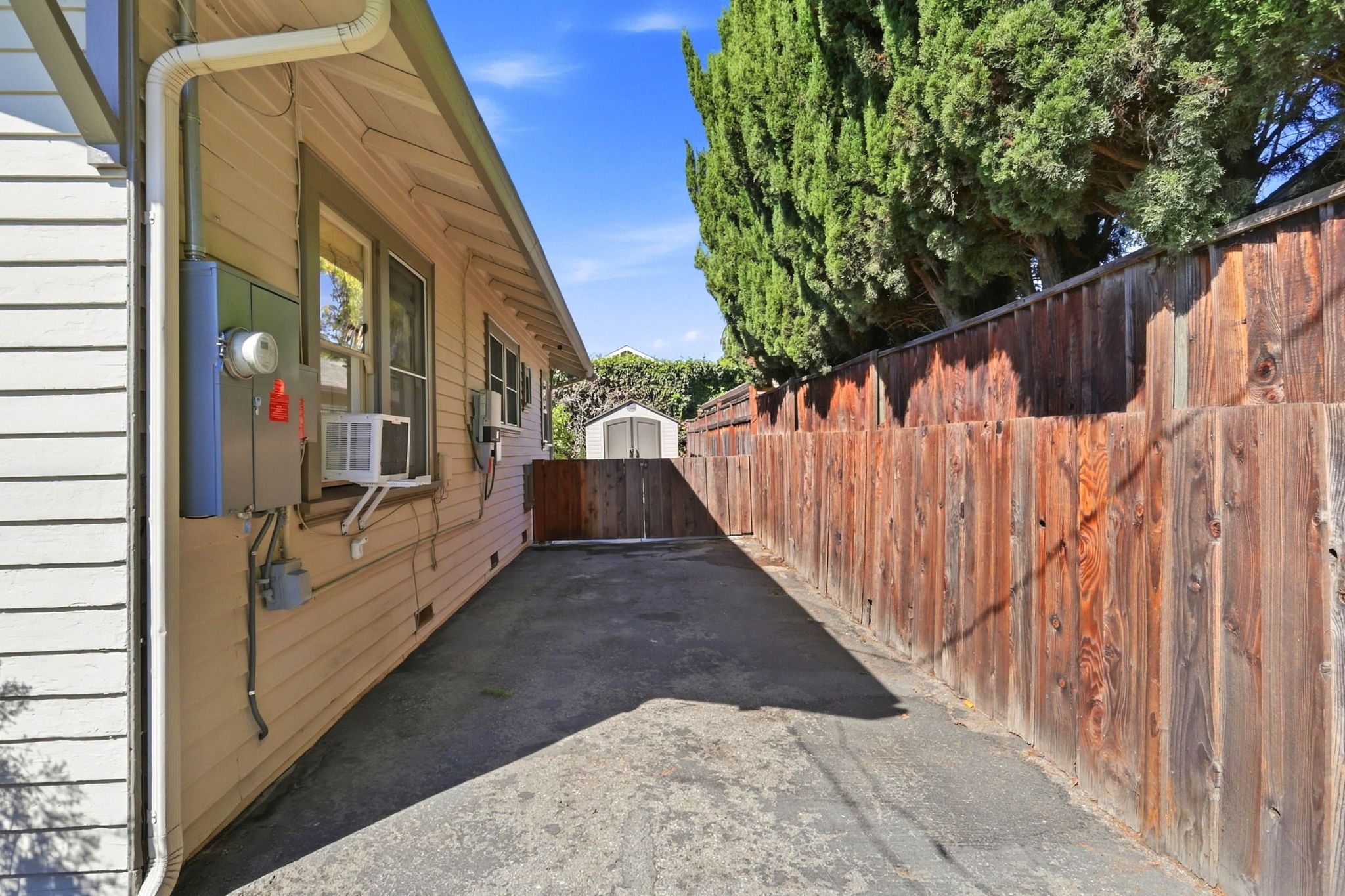 038_F8_85 S Keeble Ave