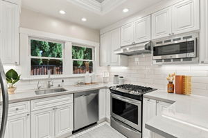 013_F8_85 S Keeble Ave