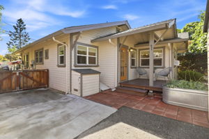 031_F8_85 S Keeble Ave
