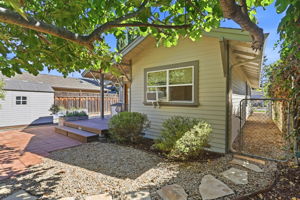 037_F8_85 S Keeble Ave