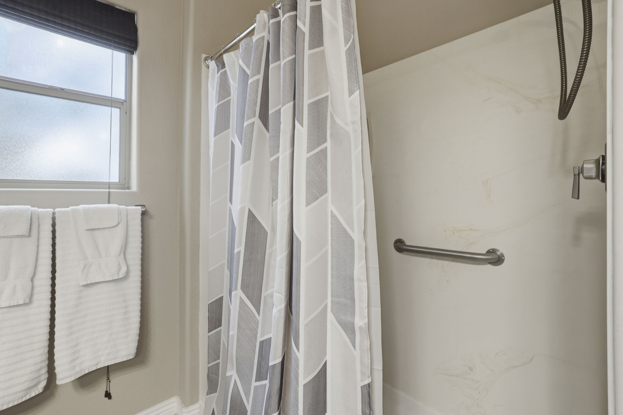 Bathroom 2-2