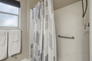 Bathroom 2-2