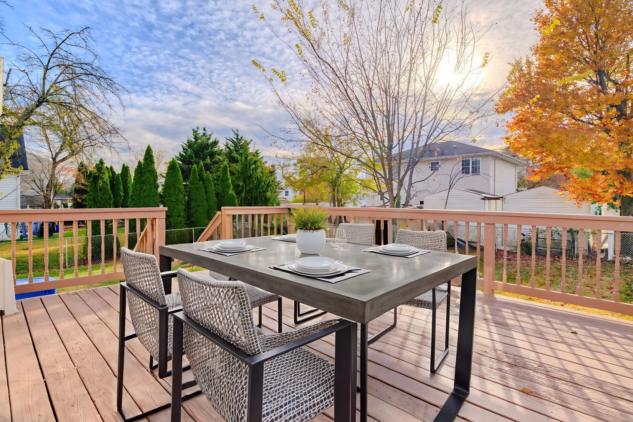 DSC_5382_4 virtually staged.jpeg