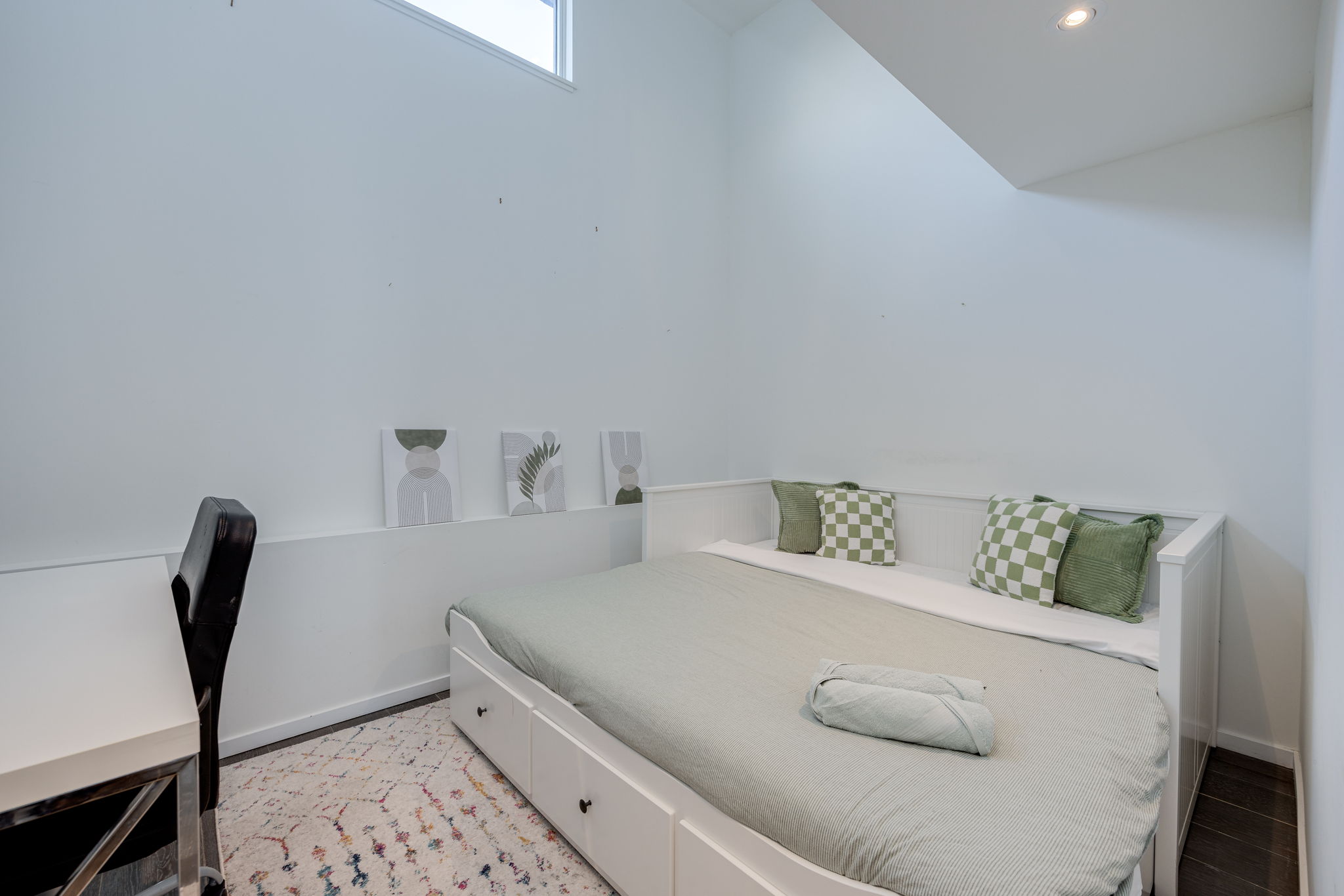 Toronto property showcase — delivered property photograph 10