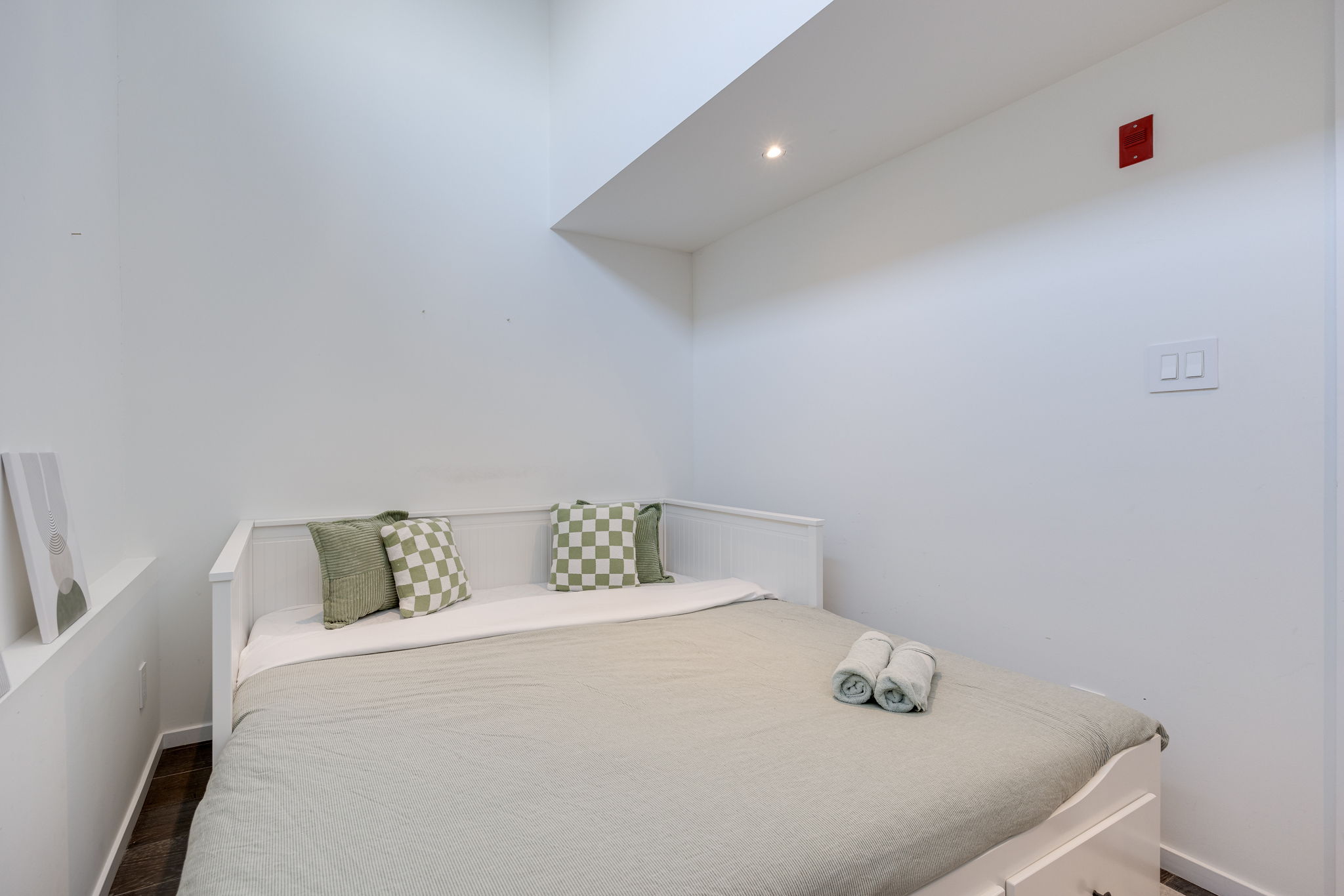 Toronto property showcase — delivered property photograph 11