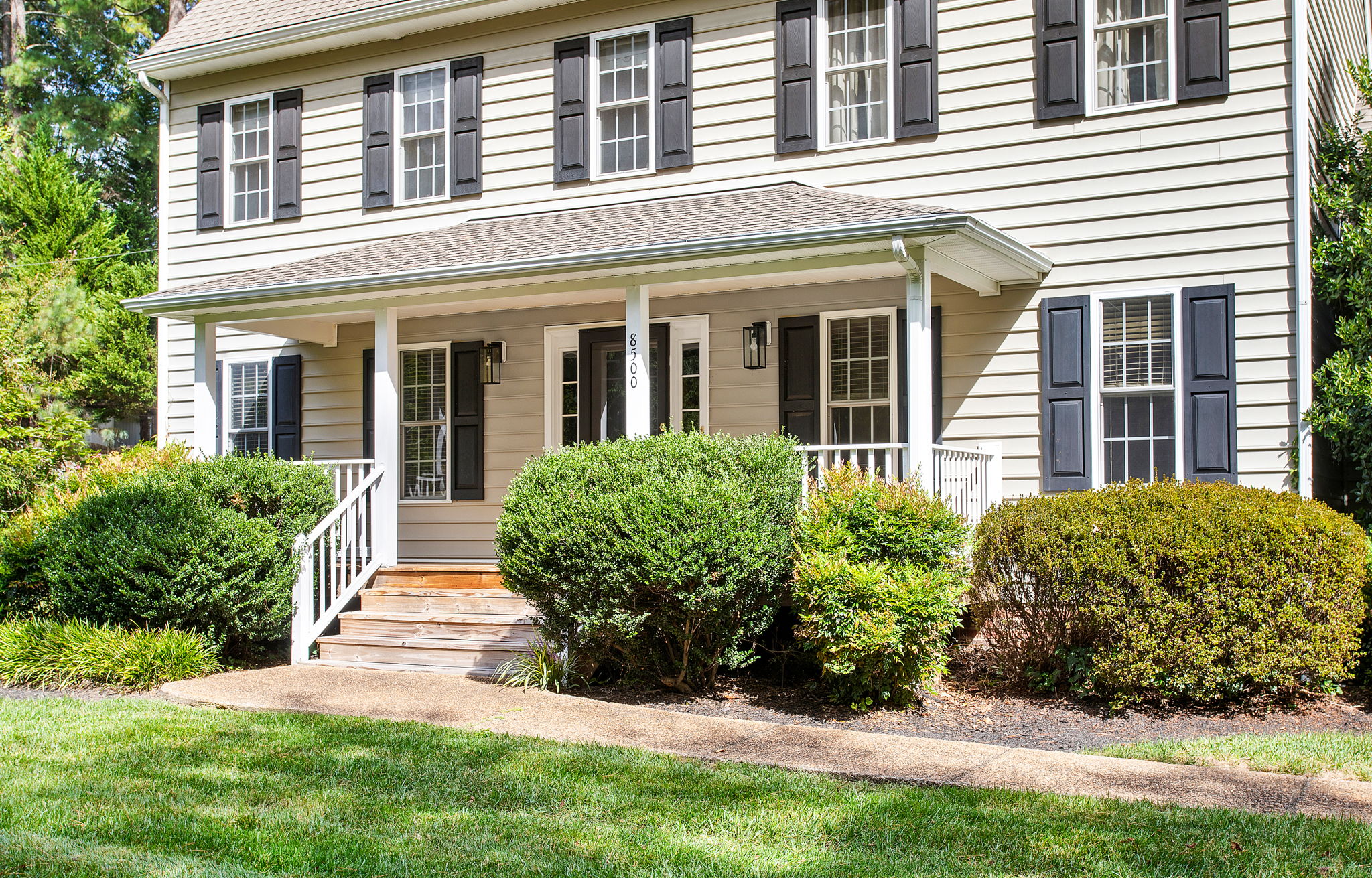 04-Exterior Front