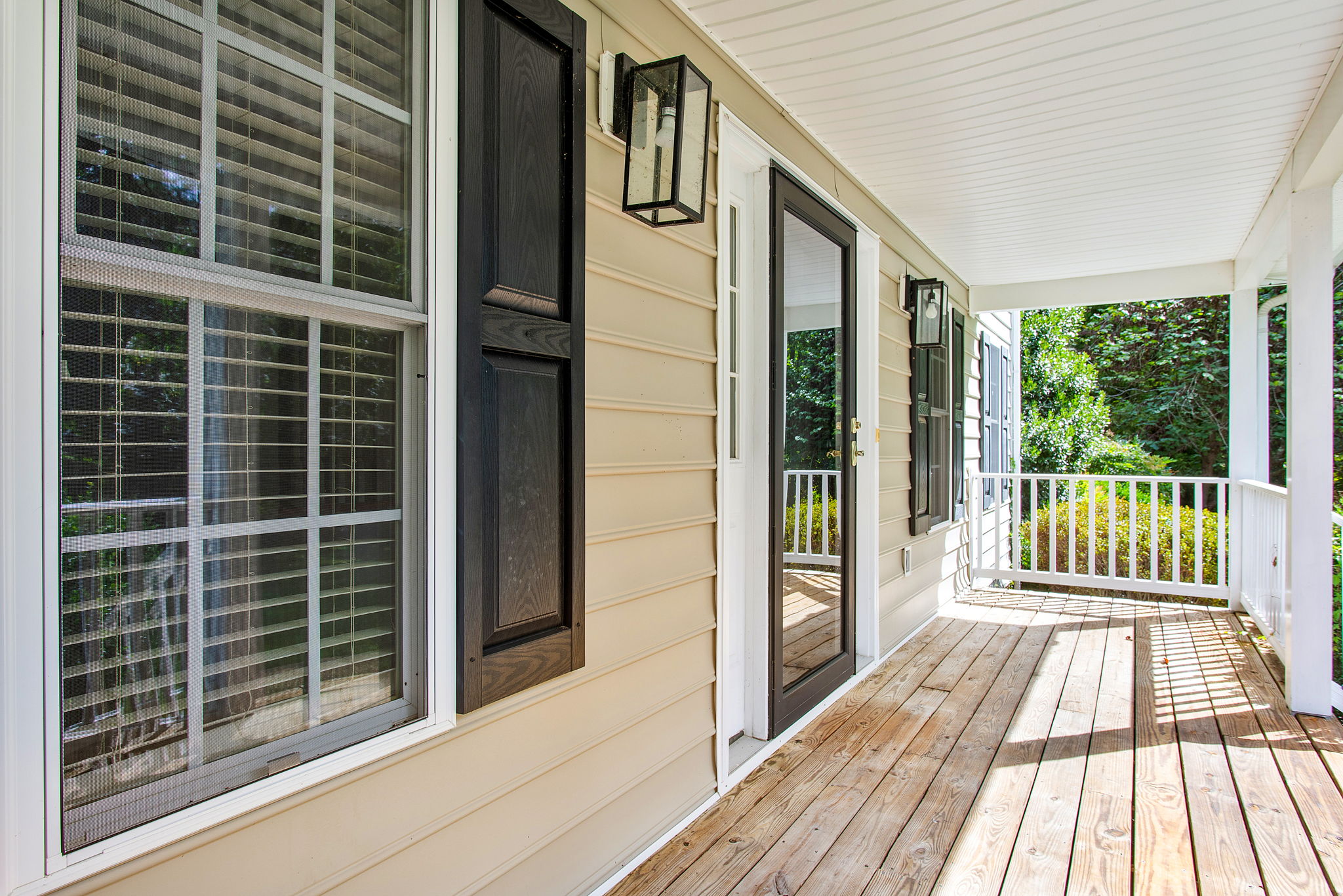 05-Front Porch