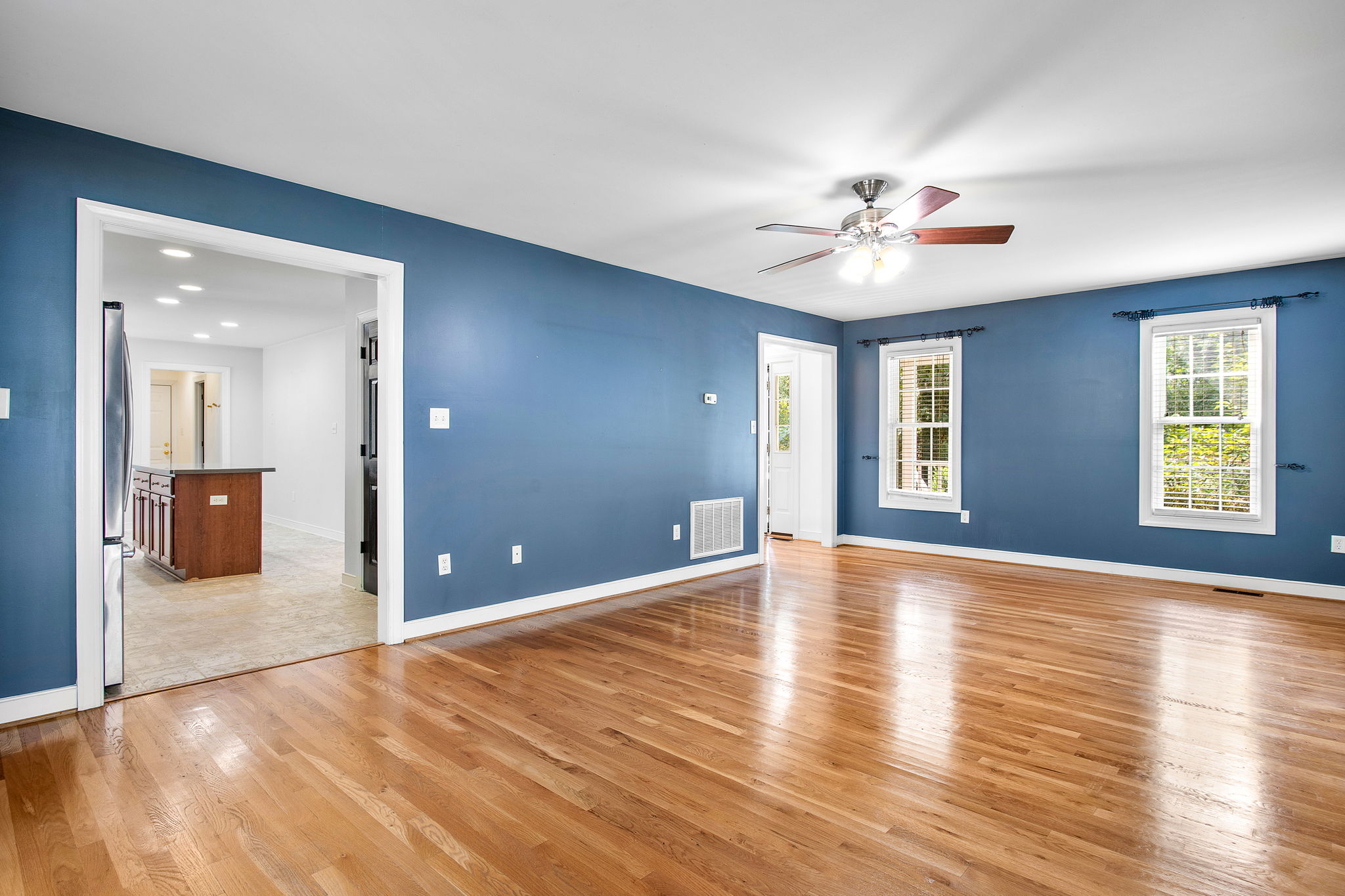 10-Family Room