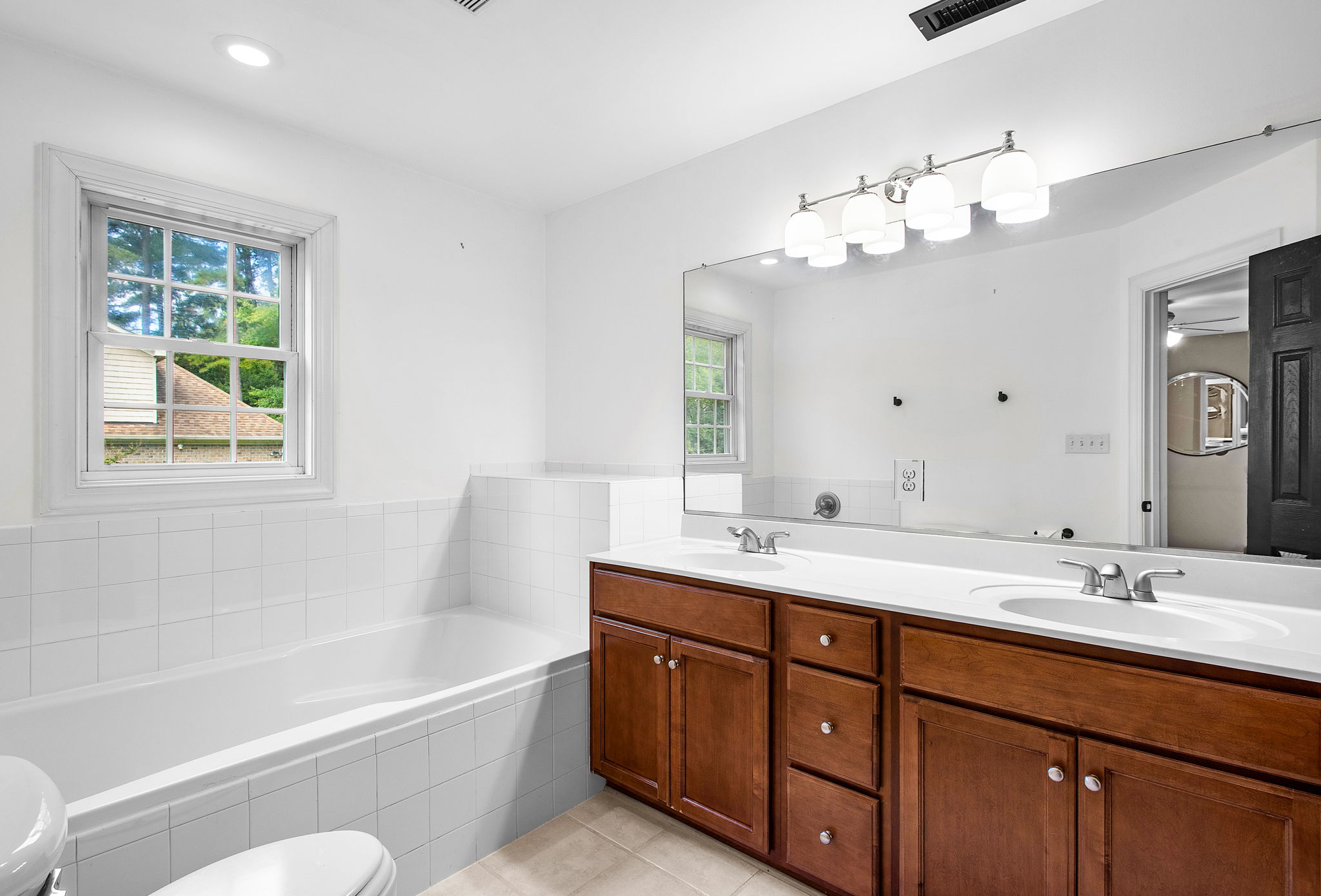 23-Primary Bath