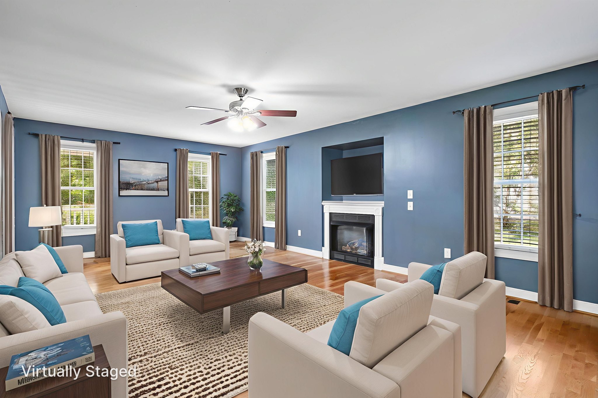 08-Family Room virtually staged.jpeg