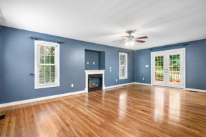 09-Family Room