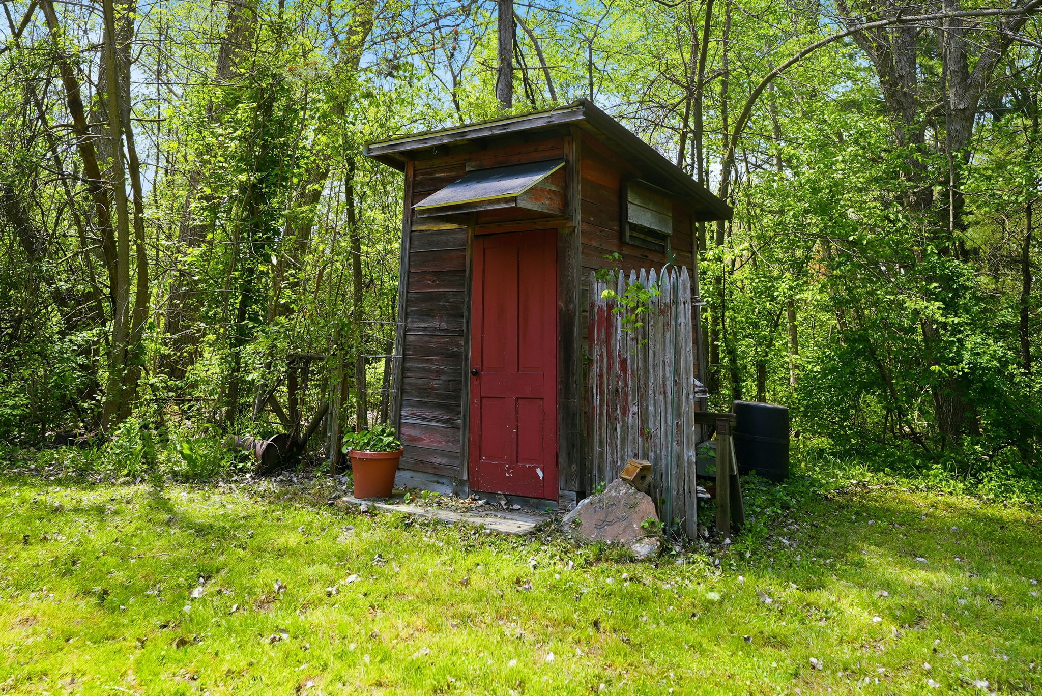  Photo 18