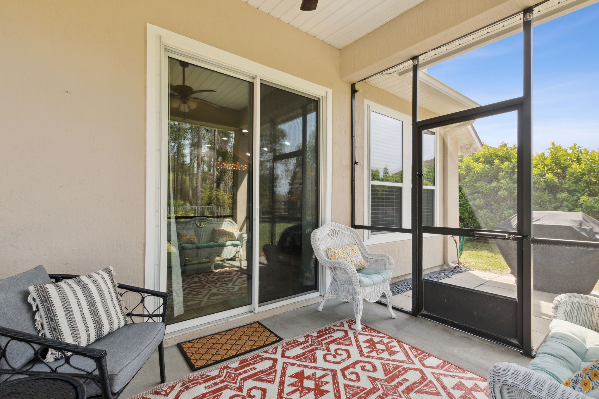 Screened-in Porch