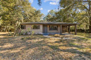 Welcome to 85042 Airplane Lane