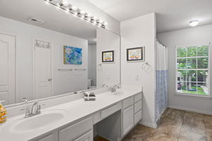  Photo 23