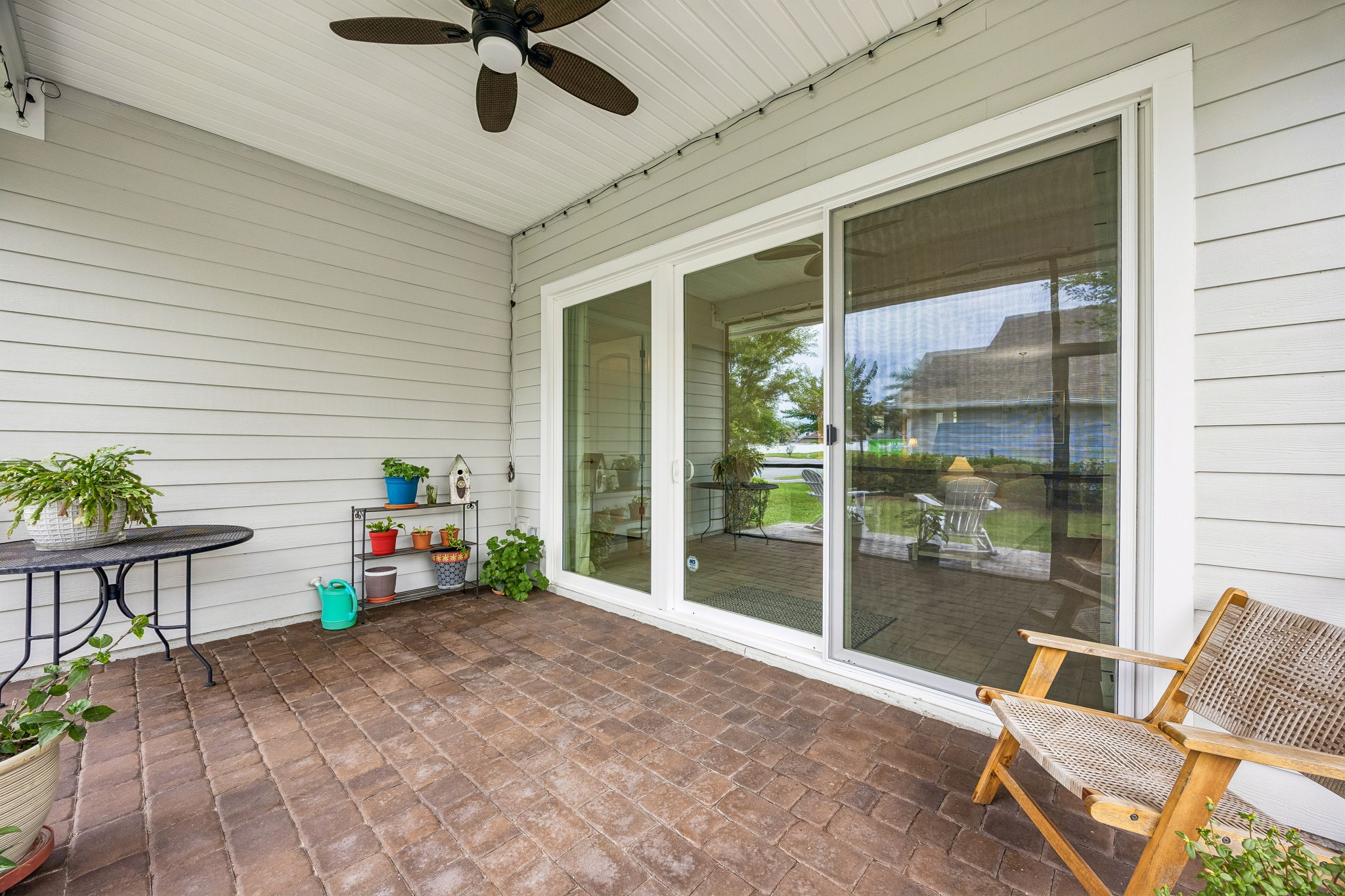 Screened-in Porch
