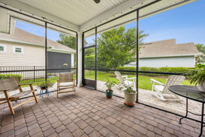 Screened-in Porch