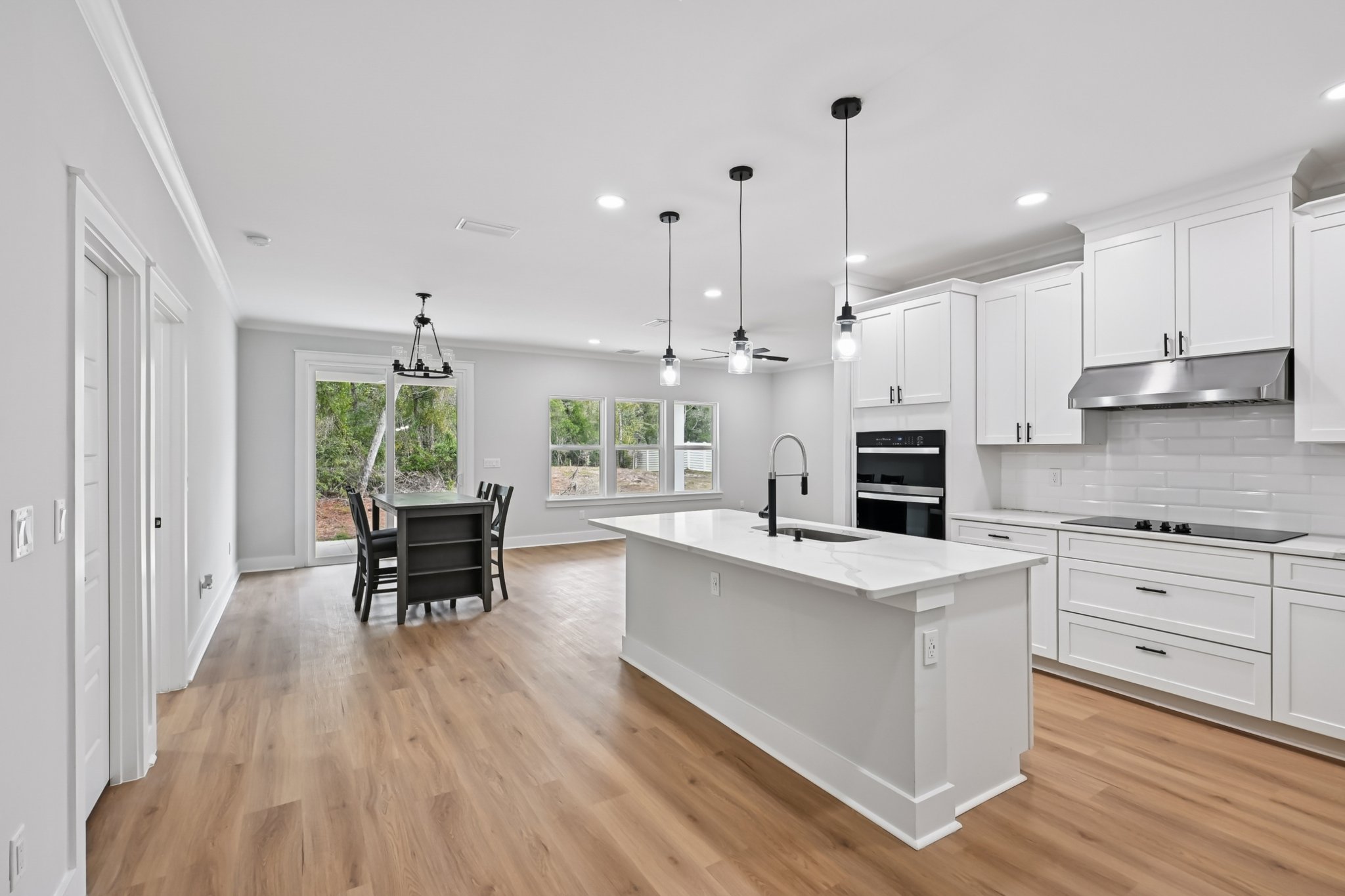 Southern Creek Blvd-S1301-014.jpg