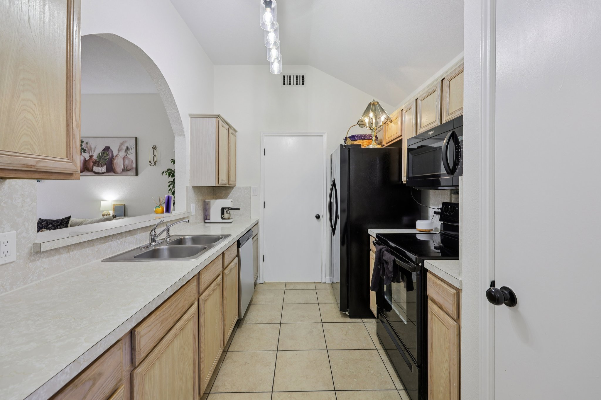 Arbor Hill Ct-S1610-012.jpg