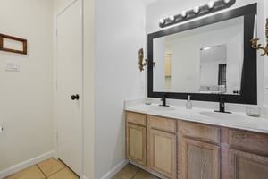 Arbor Hill Ct-S1610-026.jpg