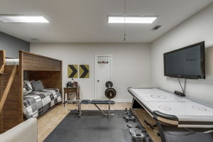  Photo 48