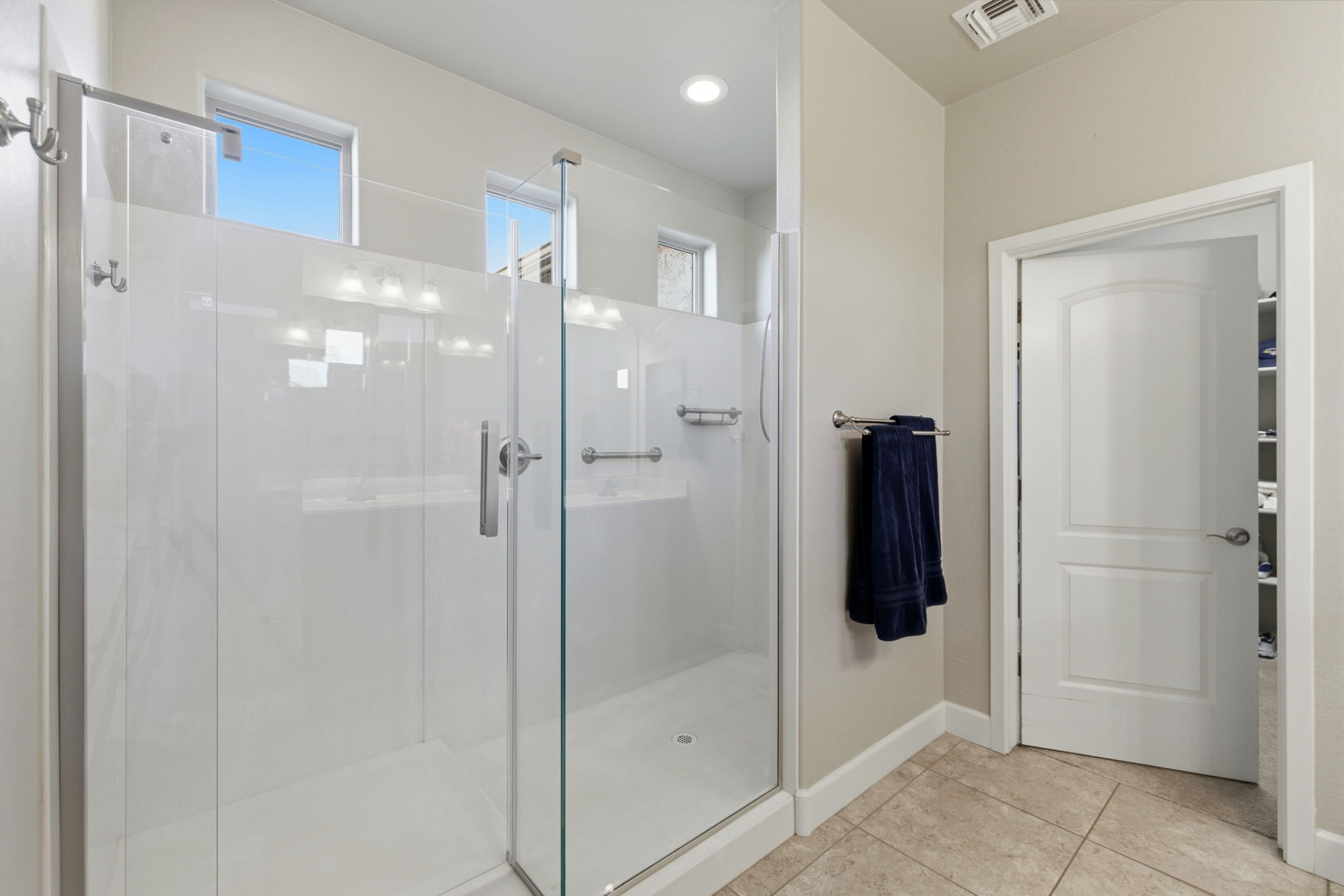 Primary Bathroom (2)