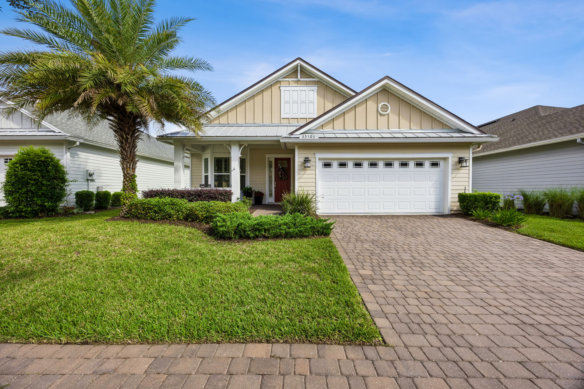 Welcome to 85103 Floridian Dr