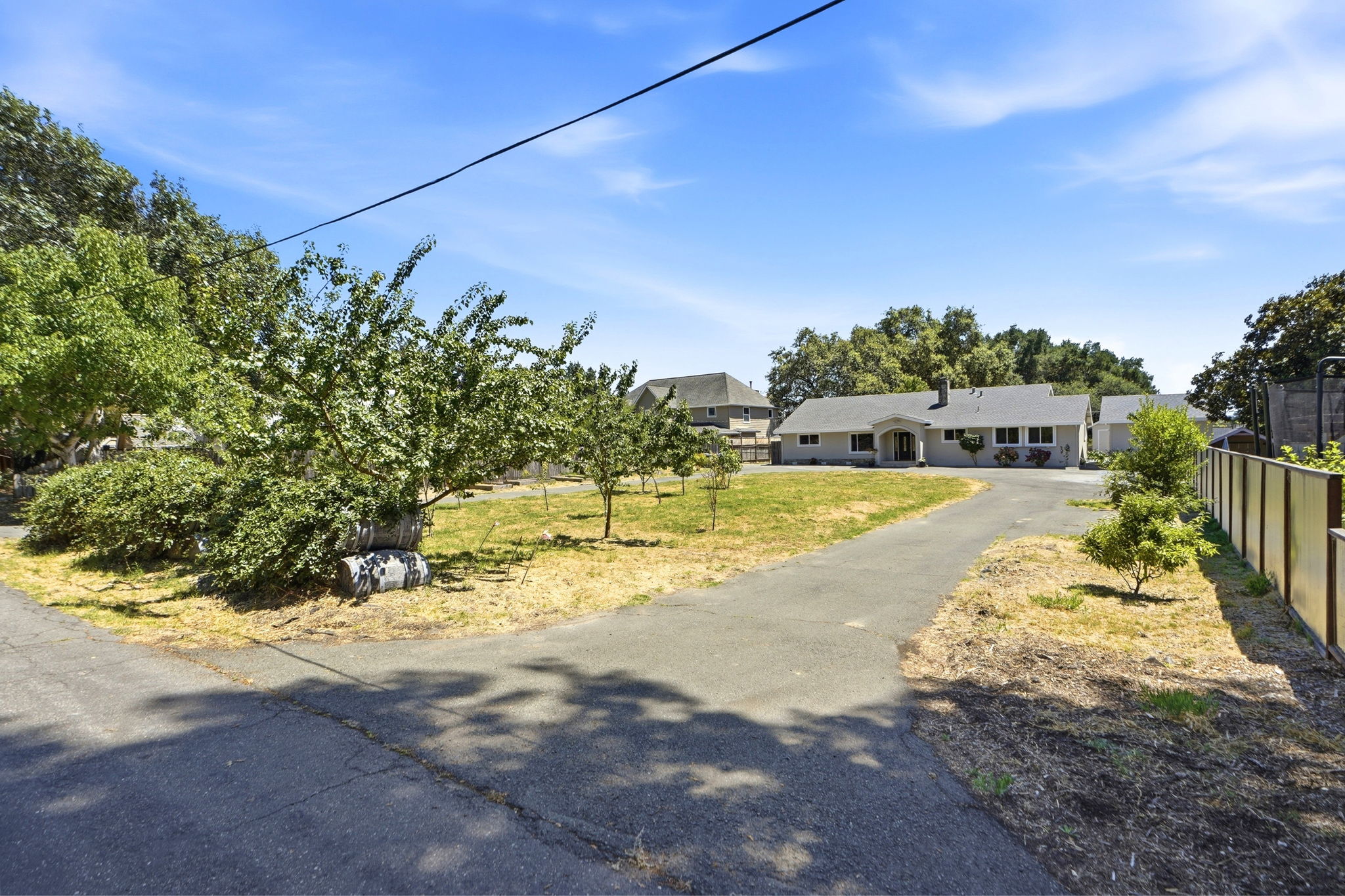 002_F8_8511 Sonoma Ave