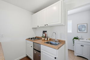 024_F8_8511 Sonoma Ave