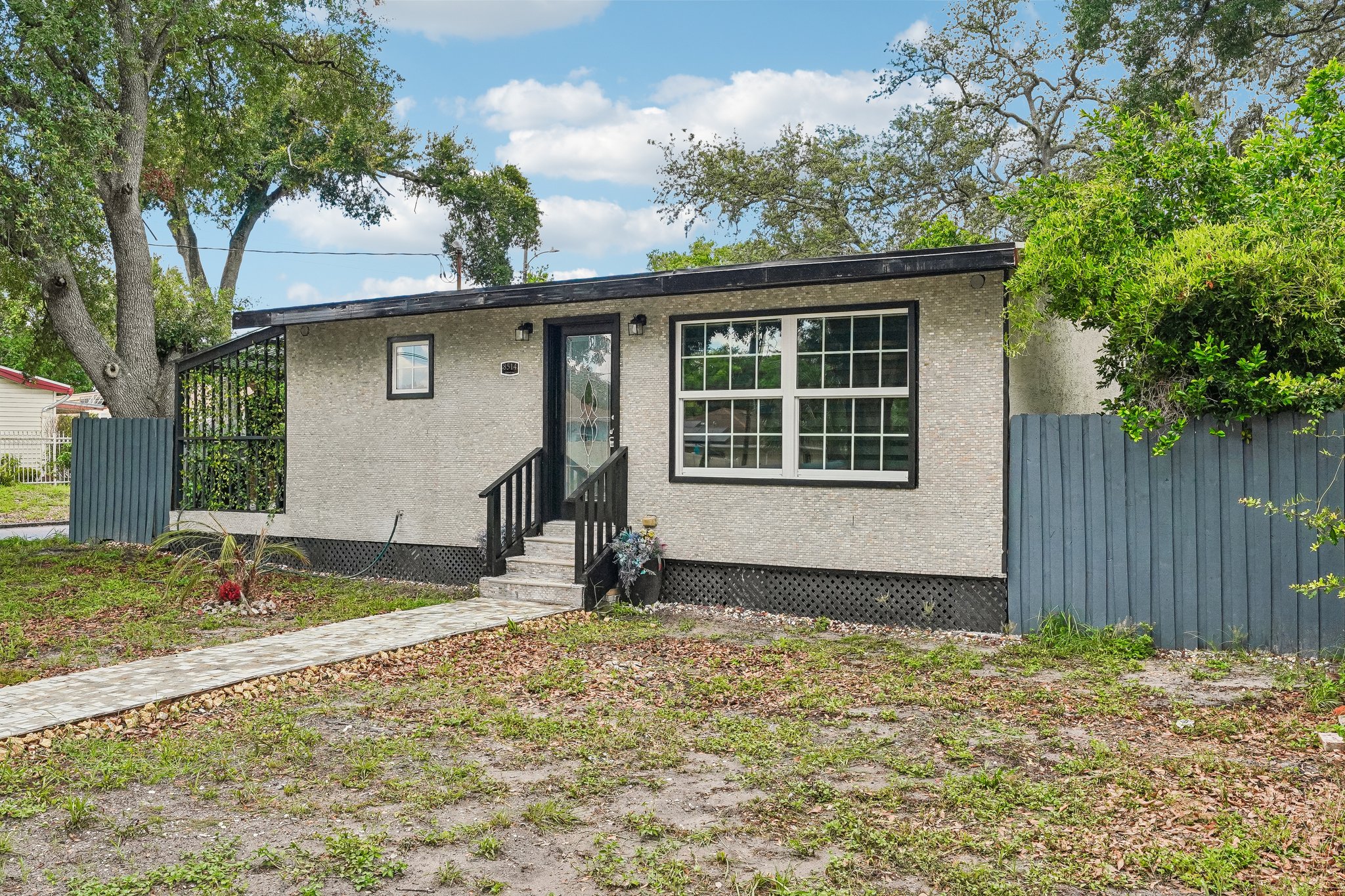 N Branch Ave-S1706-002.jpg