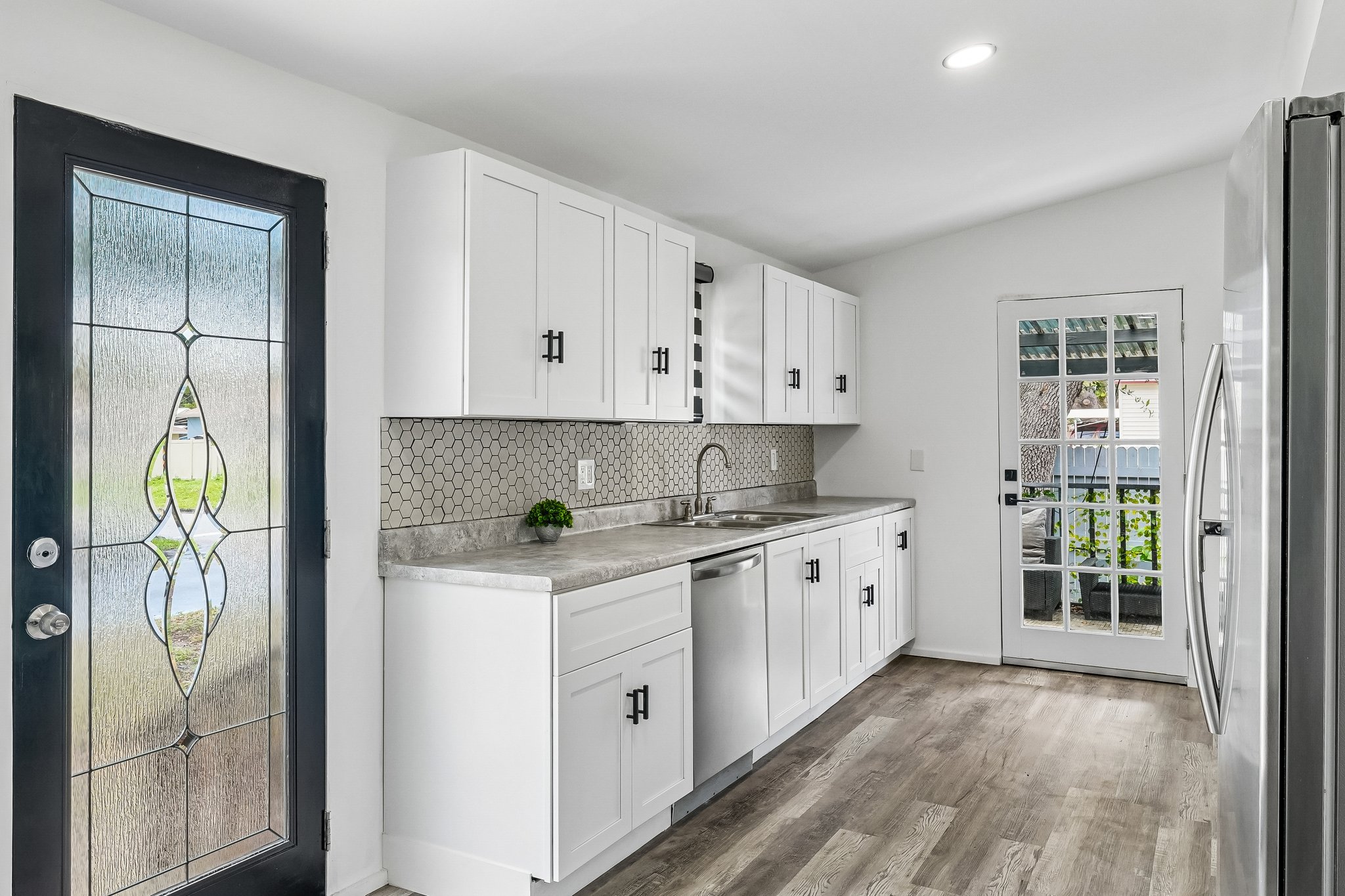 N Branch Ave-S1706-019.jpg